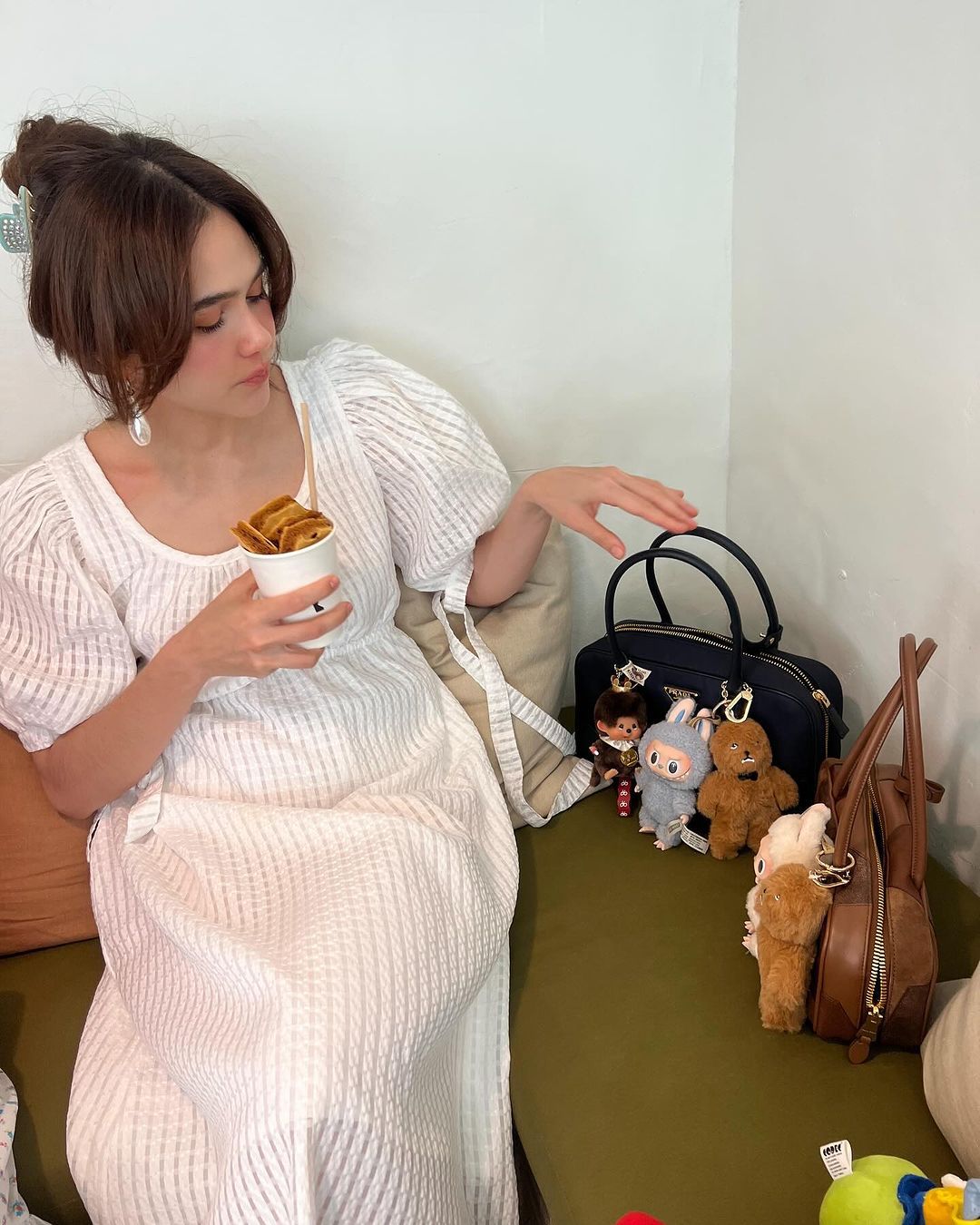 chomismaterialgirl_ diện labubu